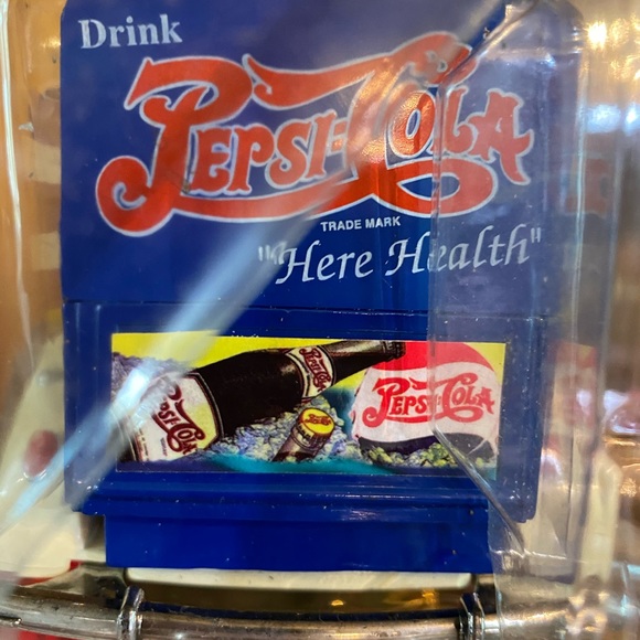 SOLD👏🏼👏🏼👏🏼👏🏼👏🏼 - Picture 2 of 4